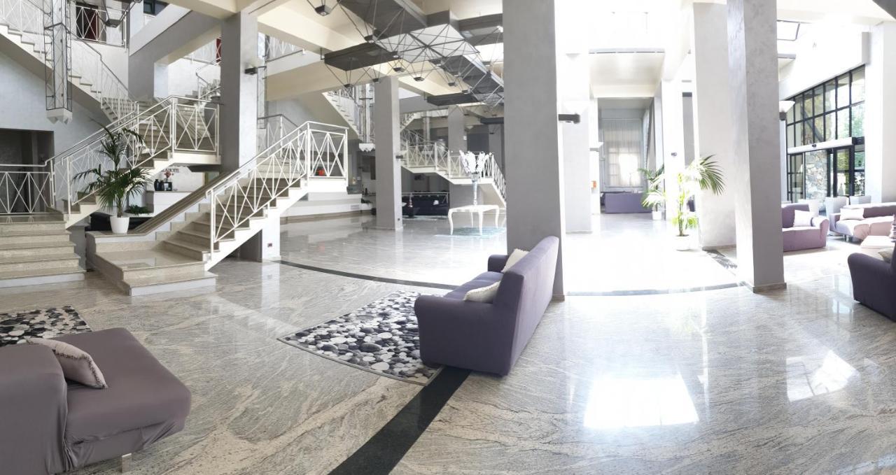 Decollatura Palahotel Vallenoce מראה חיצוני תמונה