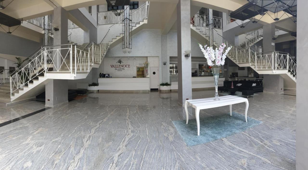 Decollatura Palahotel Vallenoce מראה חיצוני תמונה