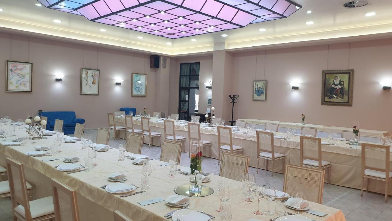 Decollatura Palahotel Vallenoce מראה חיצוני תמונה