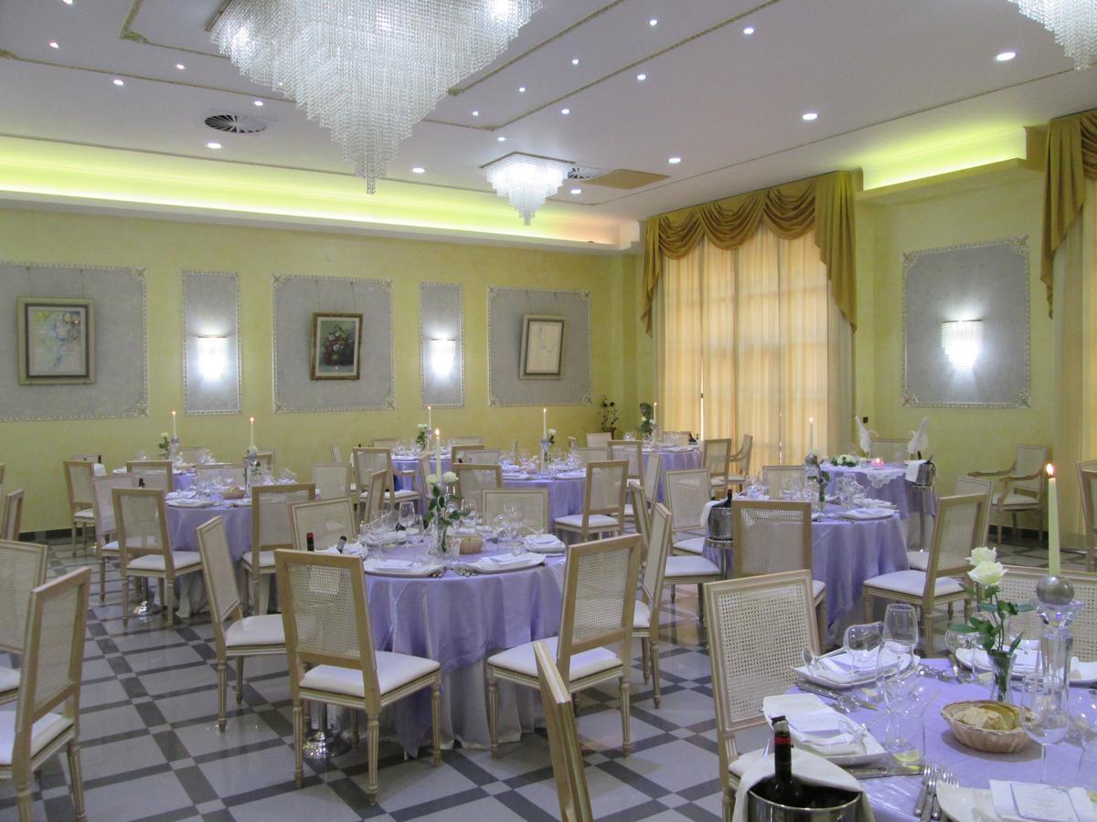 Decollatura Palahotel Vallenoce מראה חיצוני תמונה